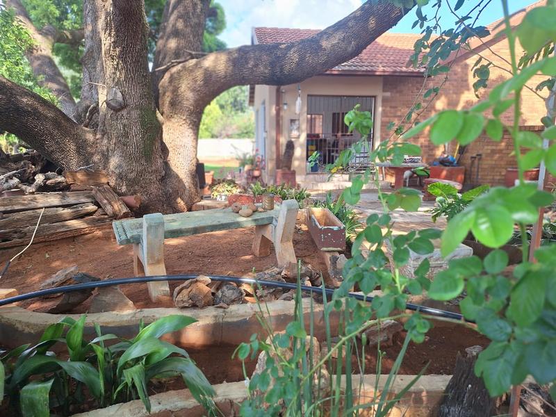 6 Bedroom Property for Sale in Stilfontein North West